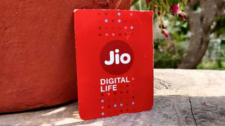 Jio’s secret plan, get 10 GB internet data, free calling and SMS for just 20 rupees