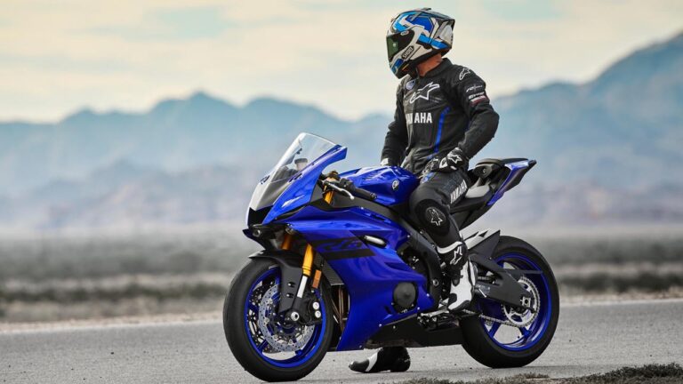 Yamaha’s example of opening 200 showrooms across the country, this time the target of a series of brutal bike launches.