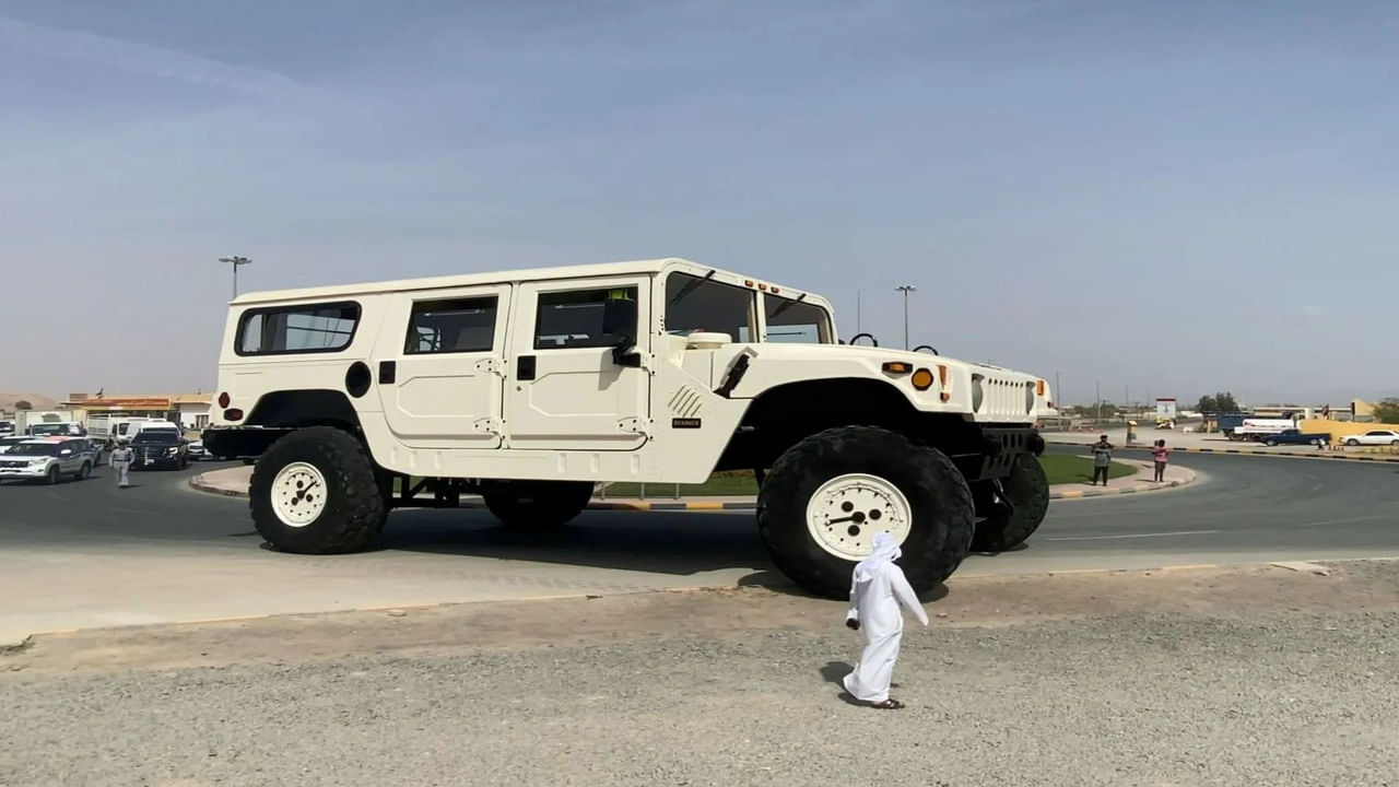 46 feet long Hummer running on the road of Dubai will surprise you, see Viral Video