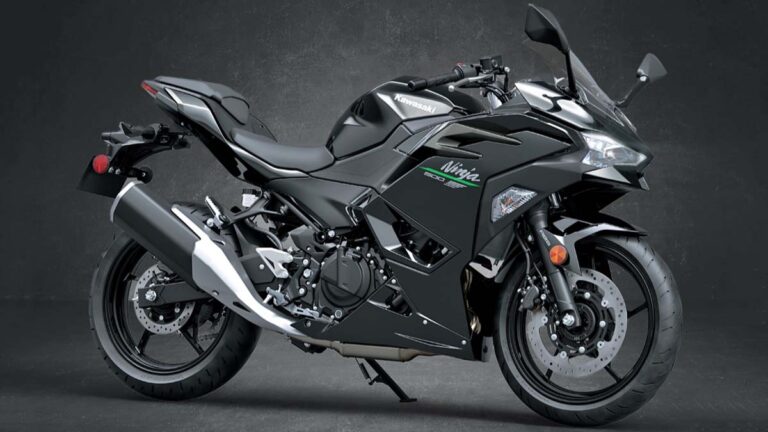 Kawasaki Ninja 500: Can’t take your eyes off!  The new Kawasaki Ninja is here to fulfill the sports bike dream