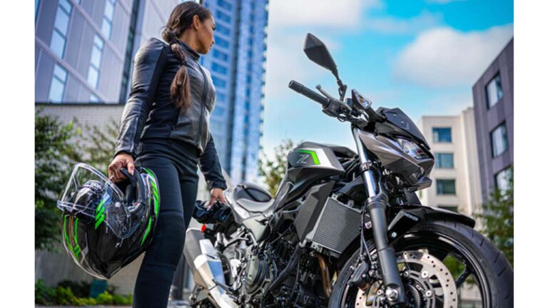Forget the Ninja bike, Kawasaki brought the Z500 street-fighter to shake up the market