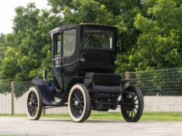 vintage electric car 1913 waverly model 93 ev ready for auction as old as titanic