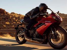 Triumph Daytona: Everyone will be looking at the road, this great sports bike is being launched in the dead of night
