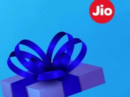 jio 8th anniversary offer get 700 rupees benefits on recharge with rs 899 rs 999 or rs 3599 plan