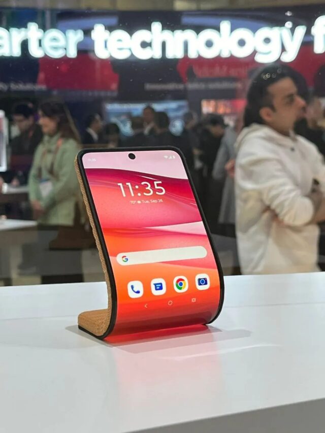 Motorola shows off new concept bendable phone: See pictures7 months ago